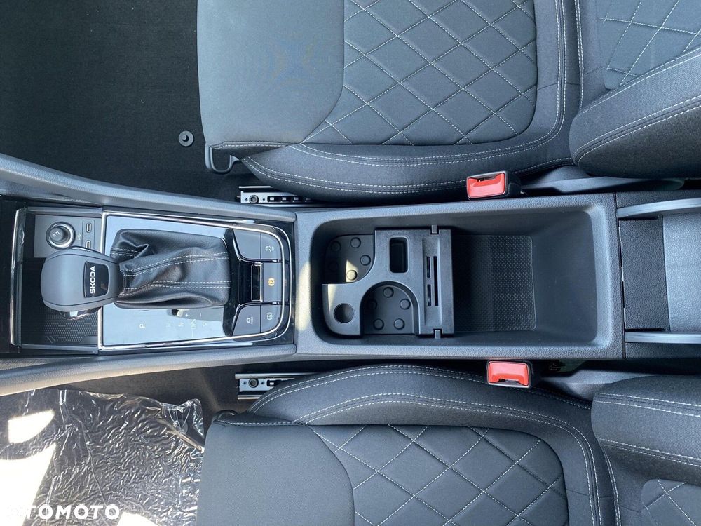 Skoda Karoq 1.5 TSI ACT Sportline DSG - 37