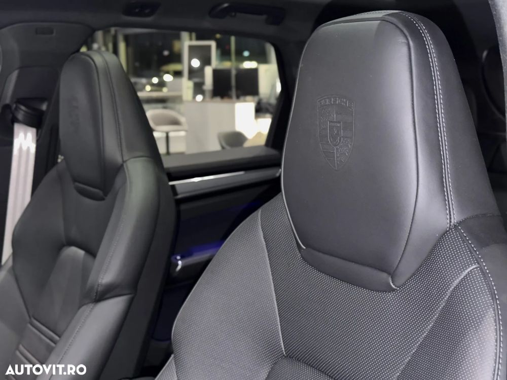 Porsche Cayenne - 31