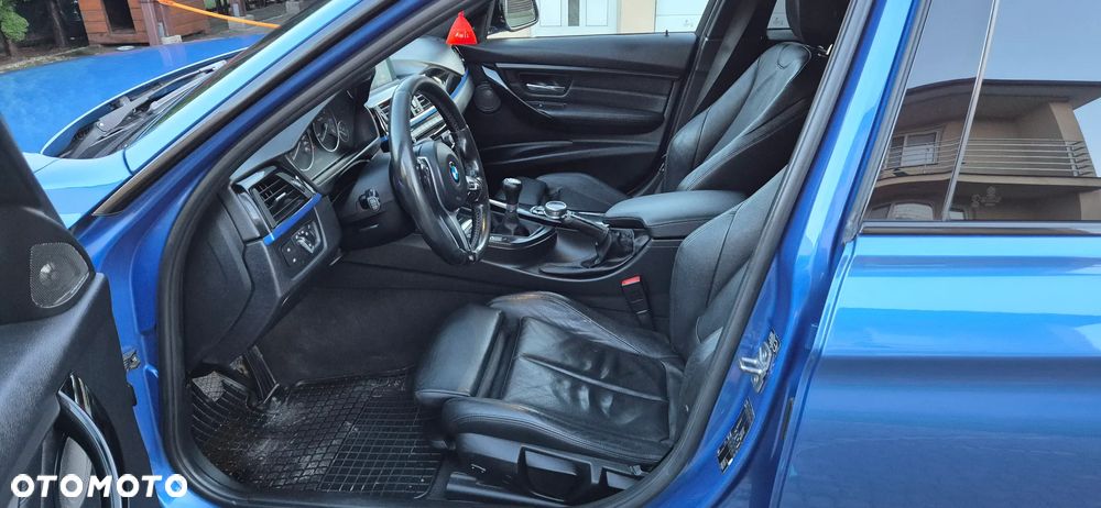 BMW Seria 3 320d - 12