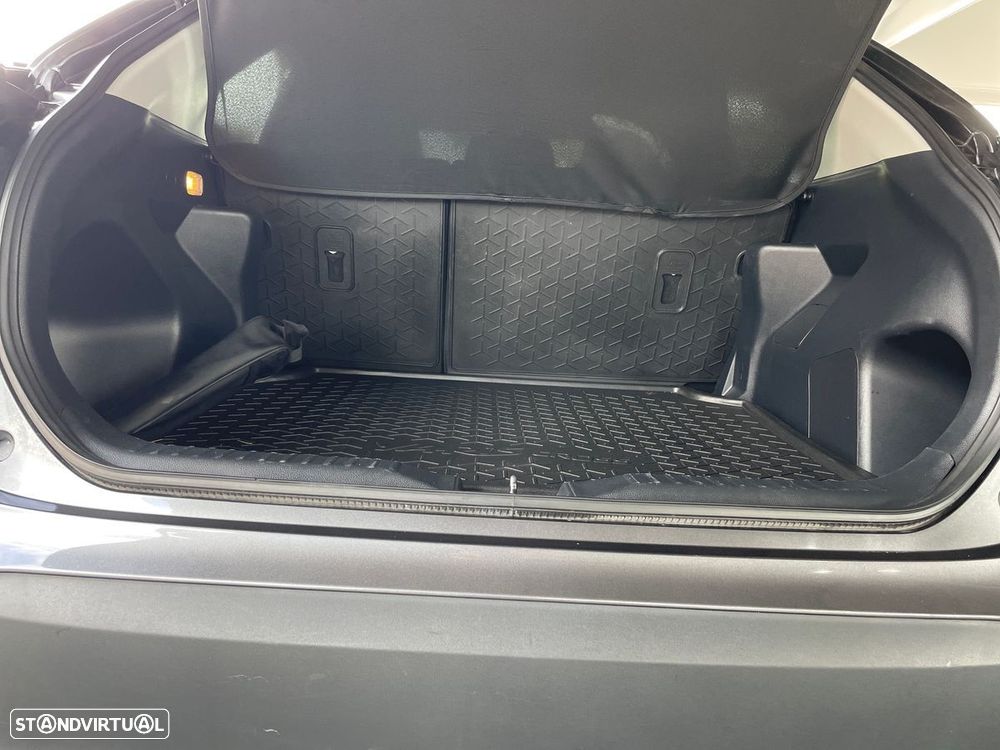 Toyota Yaris Cross 1.5 HDF Comfort Plus - 11