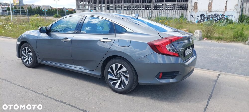 Honda Civic 1.5 T Elegance - 3