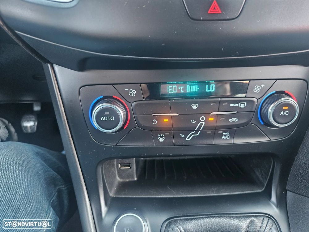 Ford Focus 1.0 EcoBoost ST-Line - 19