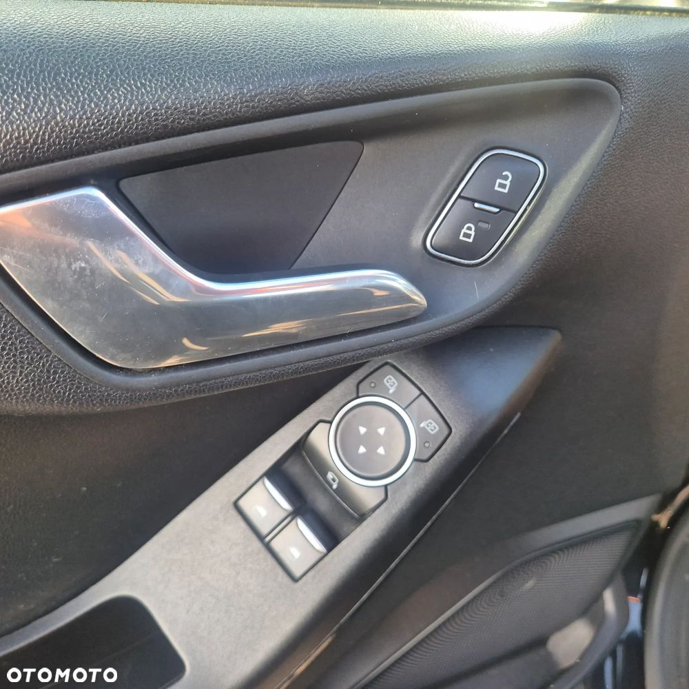 Ford Fiesta - 12