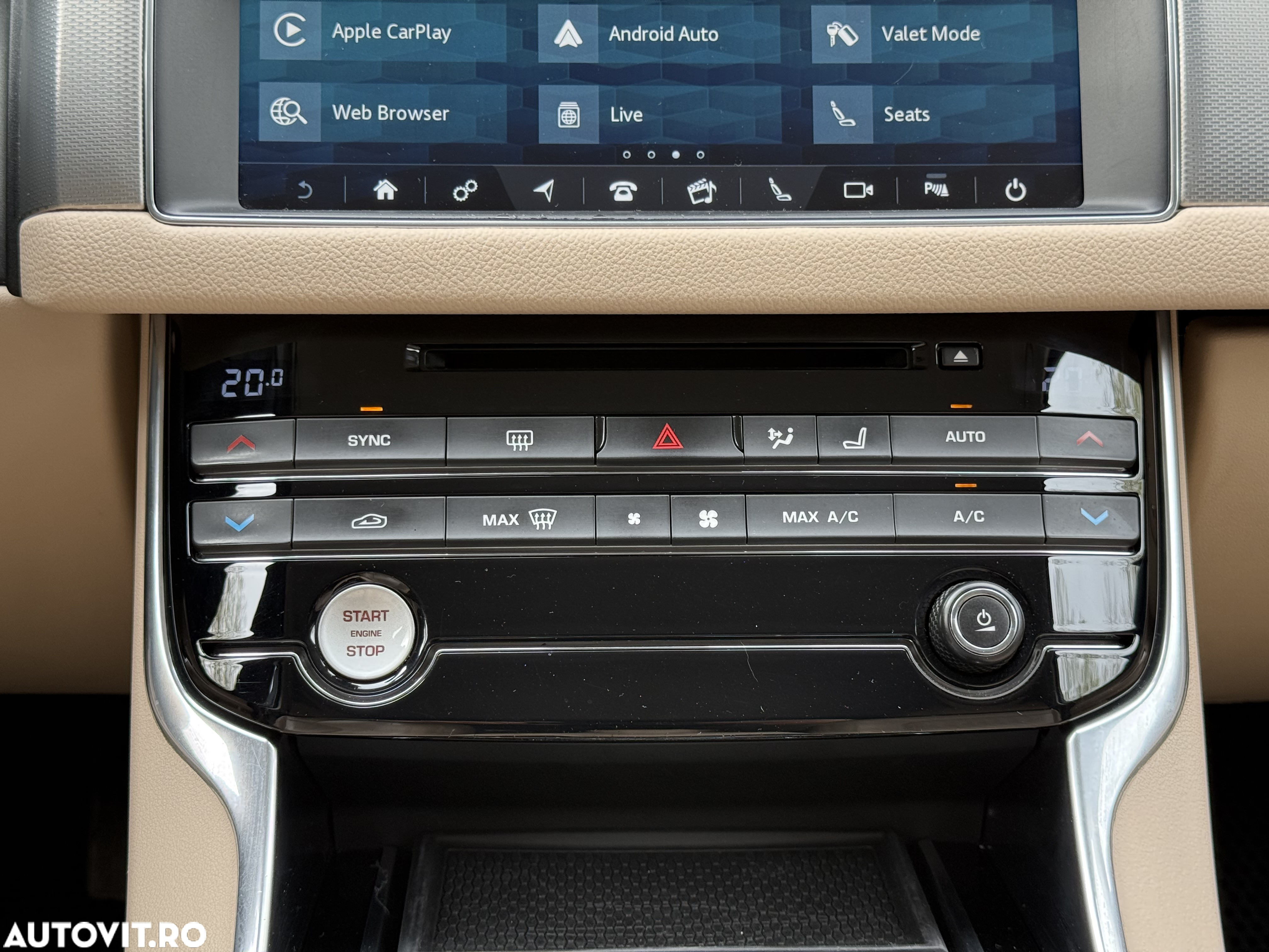 Jaguar XF 20d RWD Portfolio - 15