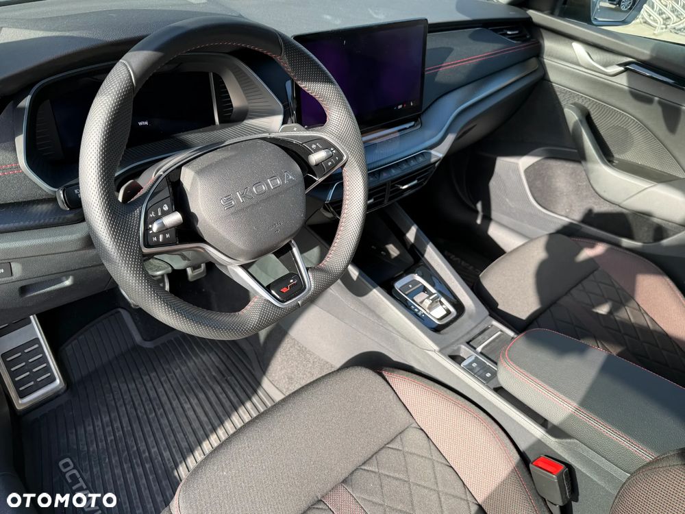 Skoda Octavia 2.0 TSI RS DSG - 8