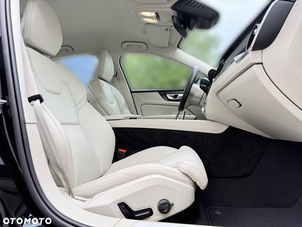 Volvo S60 - 25