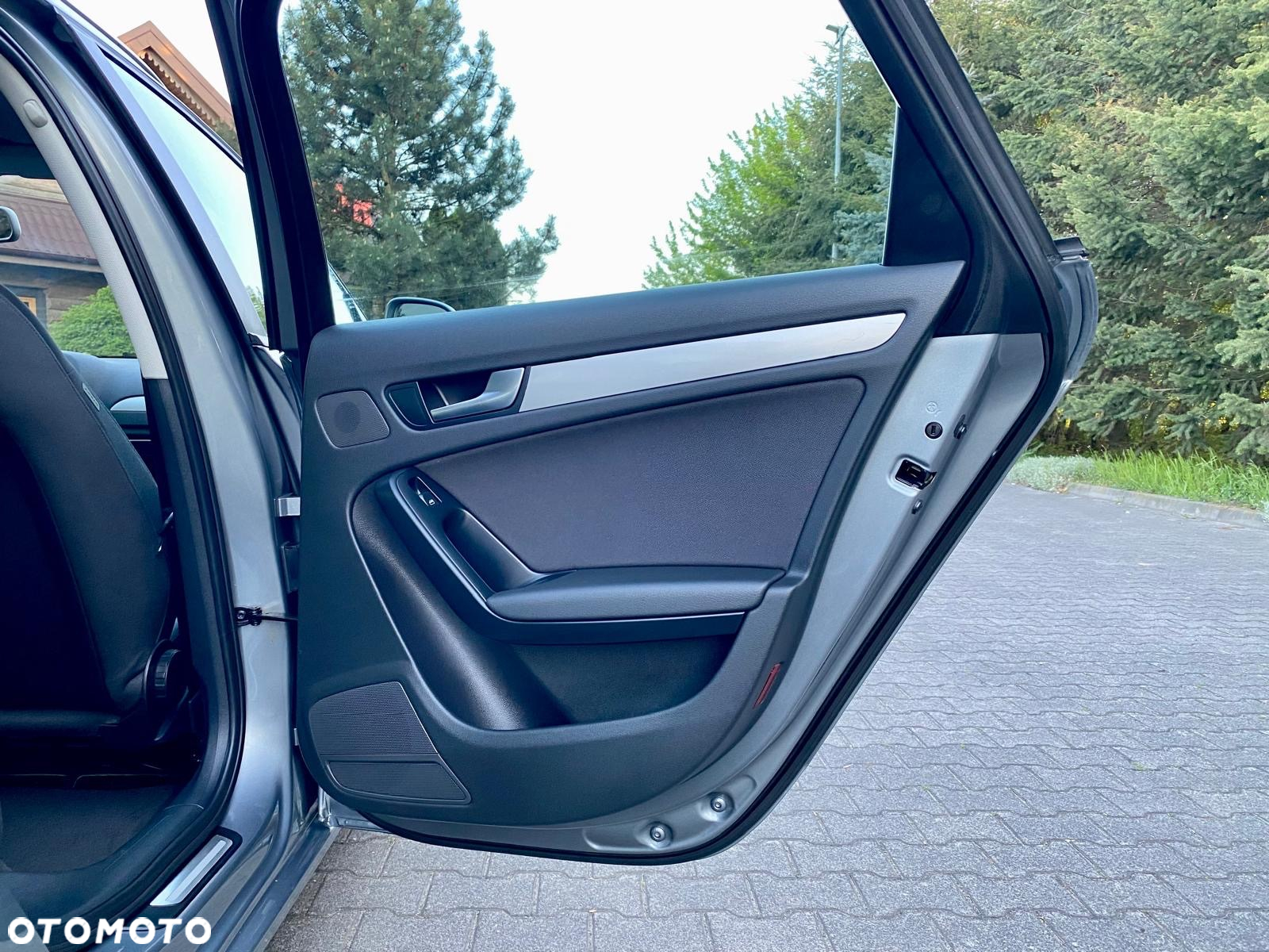 Audi A4 Avant 2.0 TDI DPF Ambiente - 25