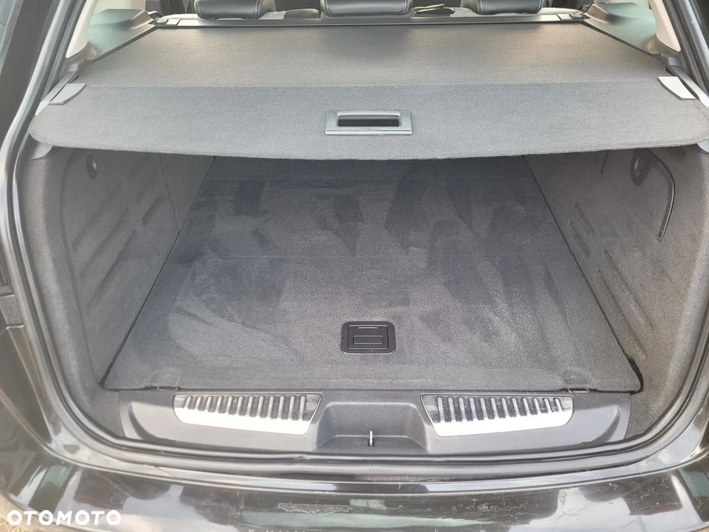 Renault Laguna dCi 150 FAP Start-Stop GT - 20