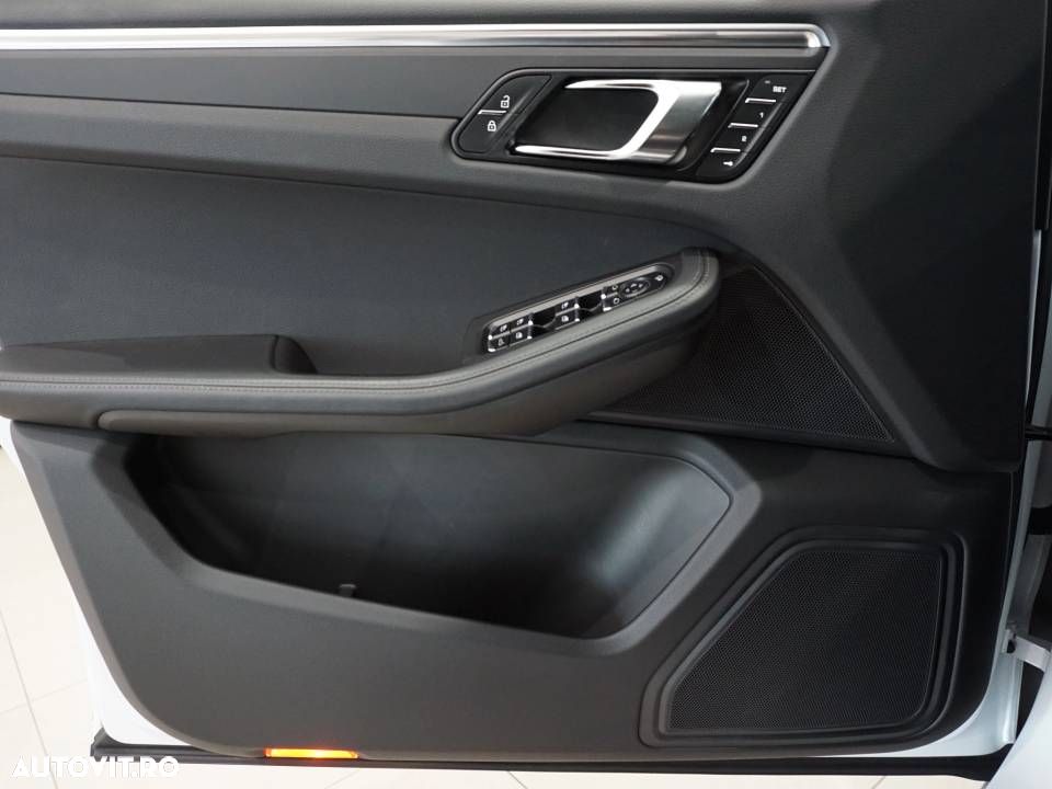 Porsche Macan T - 20