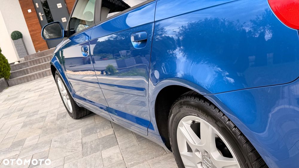 Audi A3 Sportback 1.6 Ambiente - 25