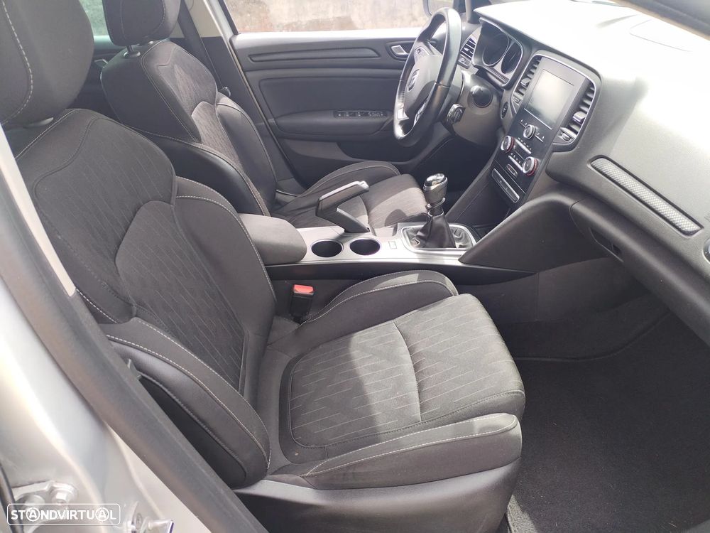 Renault Mégane Sport Tourer 1.5 dCi Limited - 3