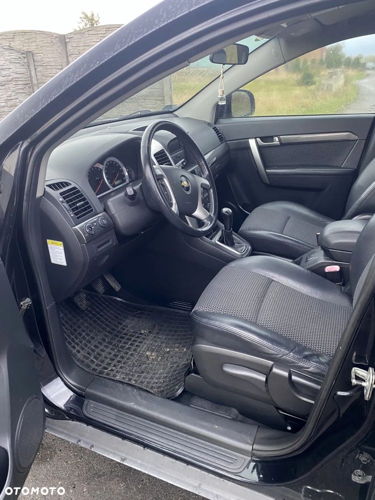 Chevrolet Captiva 2.4 LS - 8