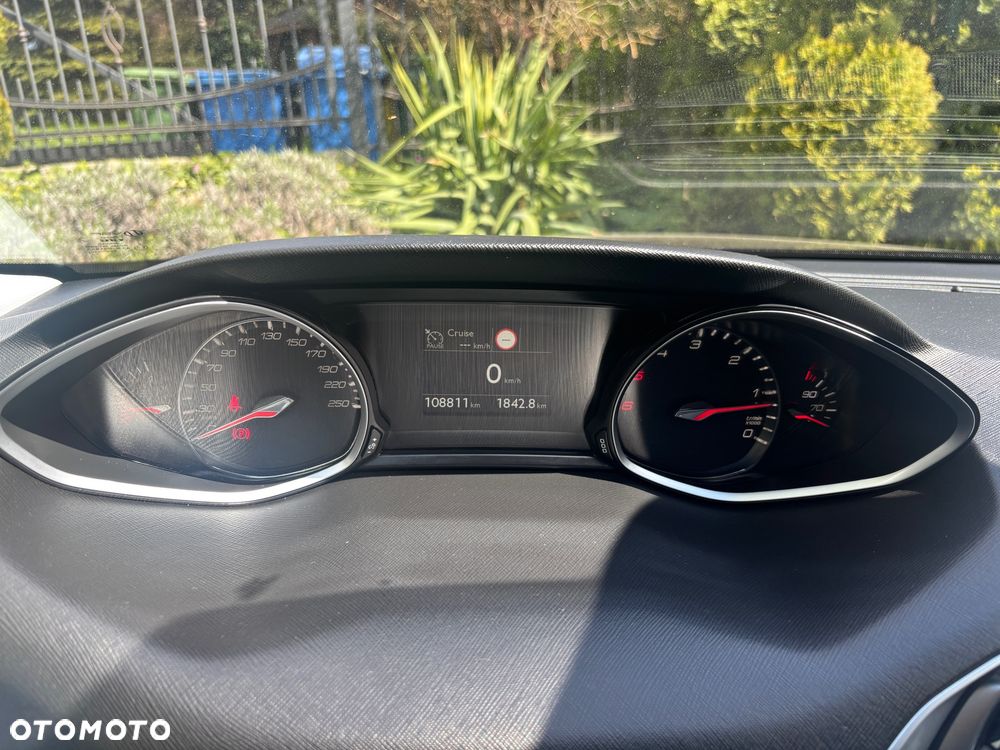 Peugeot 308 1.5 BlueHDi Allure Pack S&S - 23