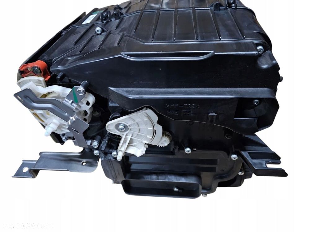 Nagrzewnica 2,5L Maxity Cabstar 07-23r - 3