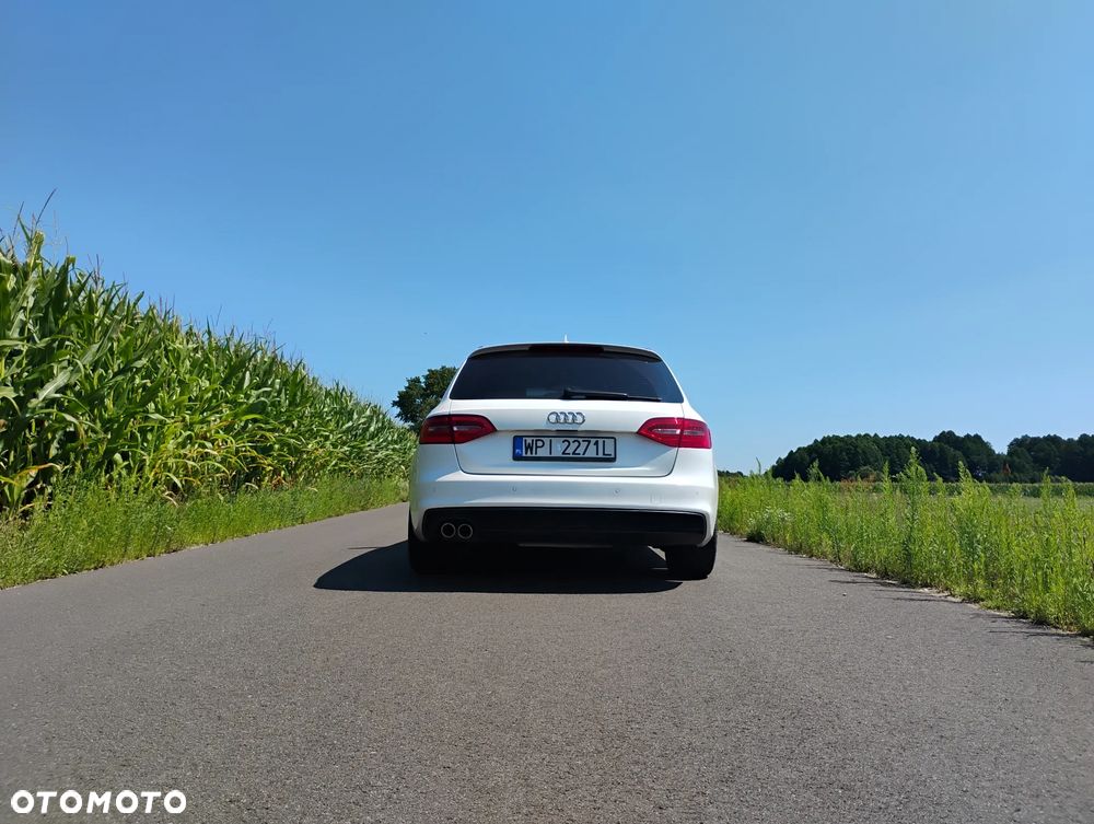 Audi A4 Avant 2.0 TDI DPF clean diesel multitronic S line Sportpaket - 12