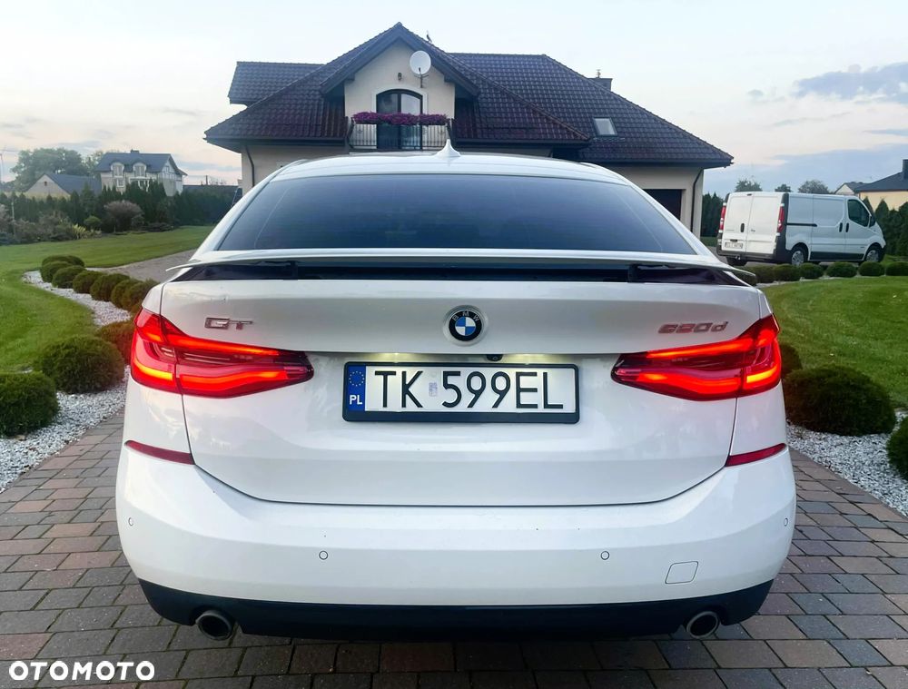 BMW 6GT - 6