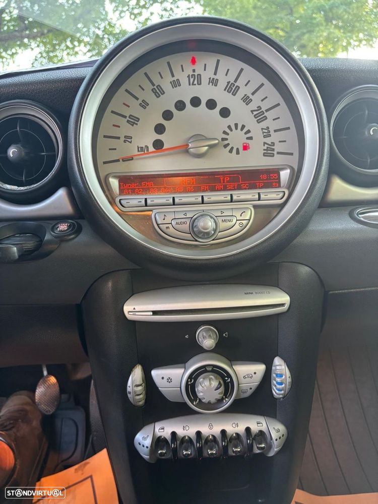 MINI 3 Portas Cooper D - 22