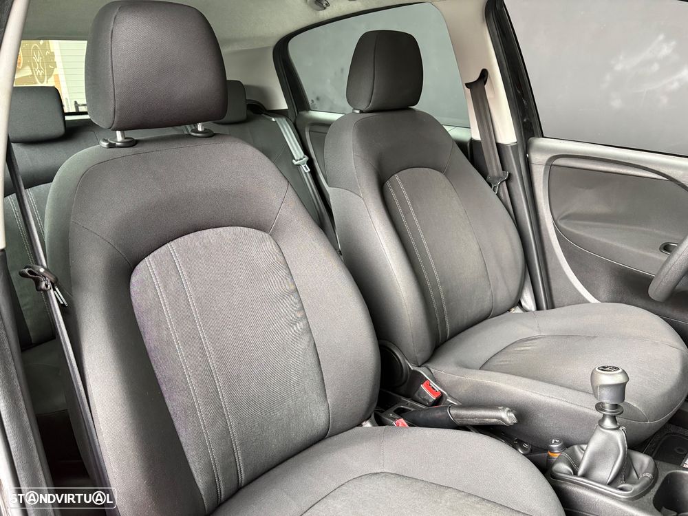 Fiat Grande Punto - 13
