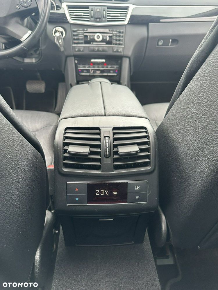 Mercedes-Benz Klasa E - 12