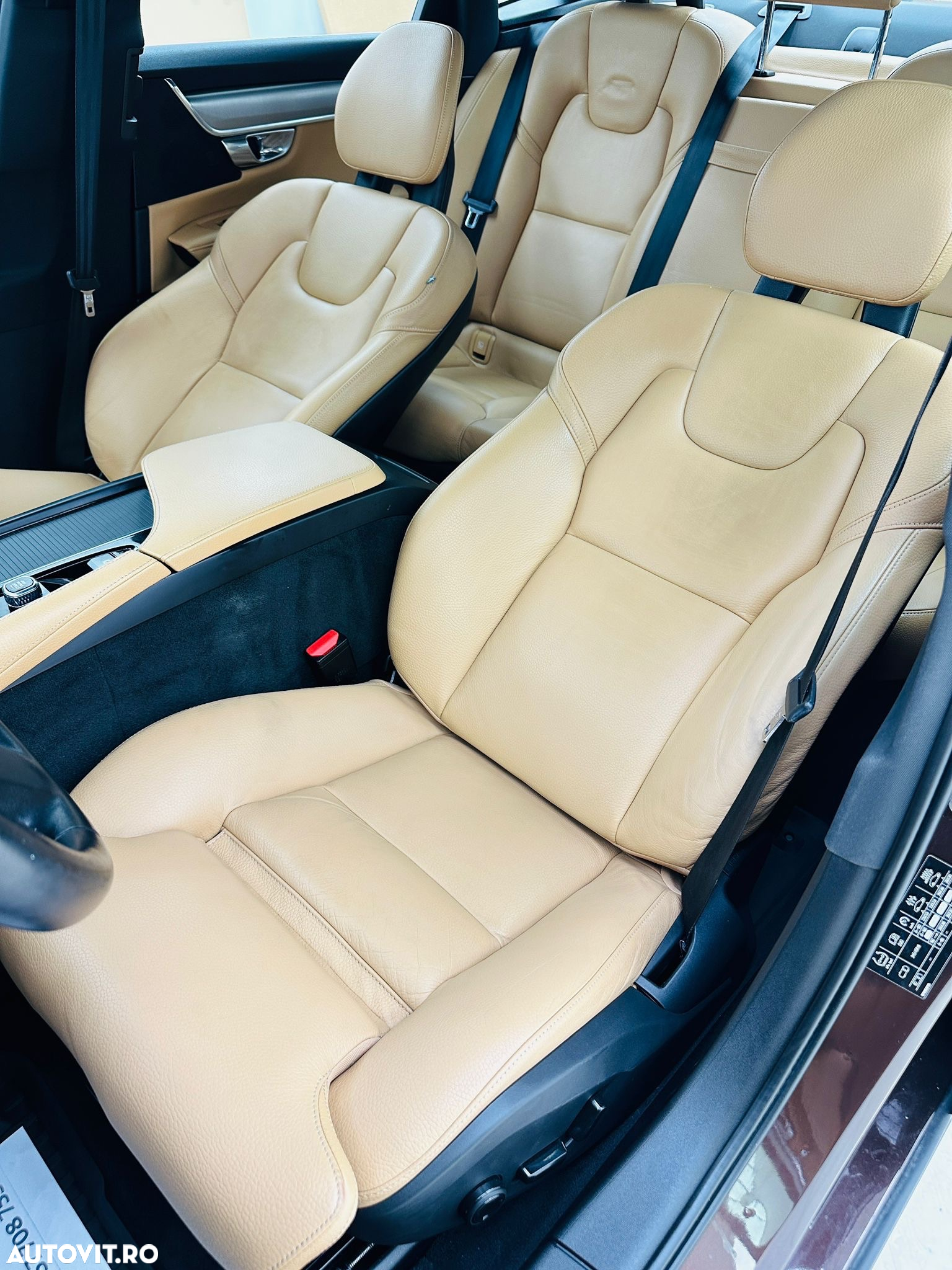 Volvo S90 - 23