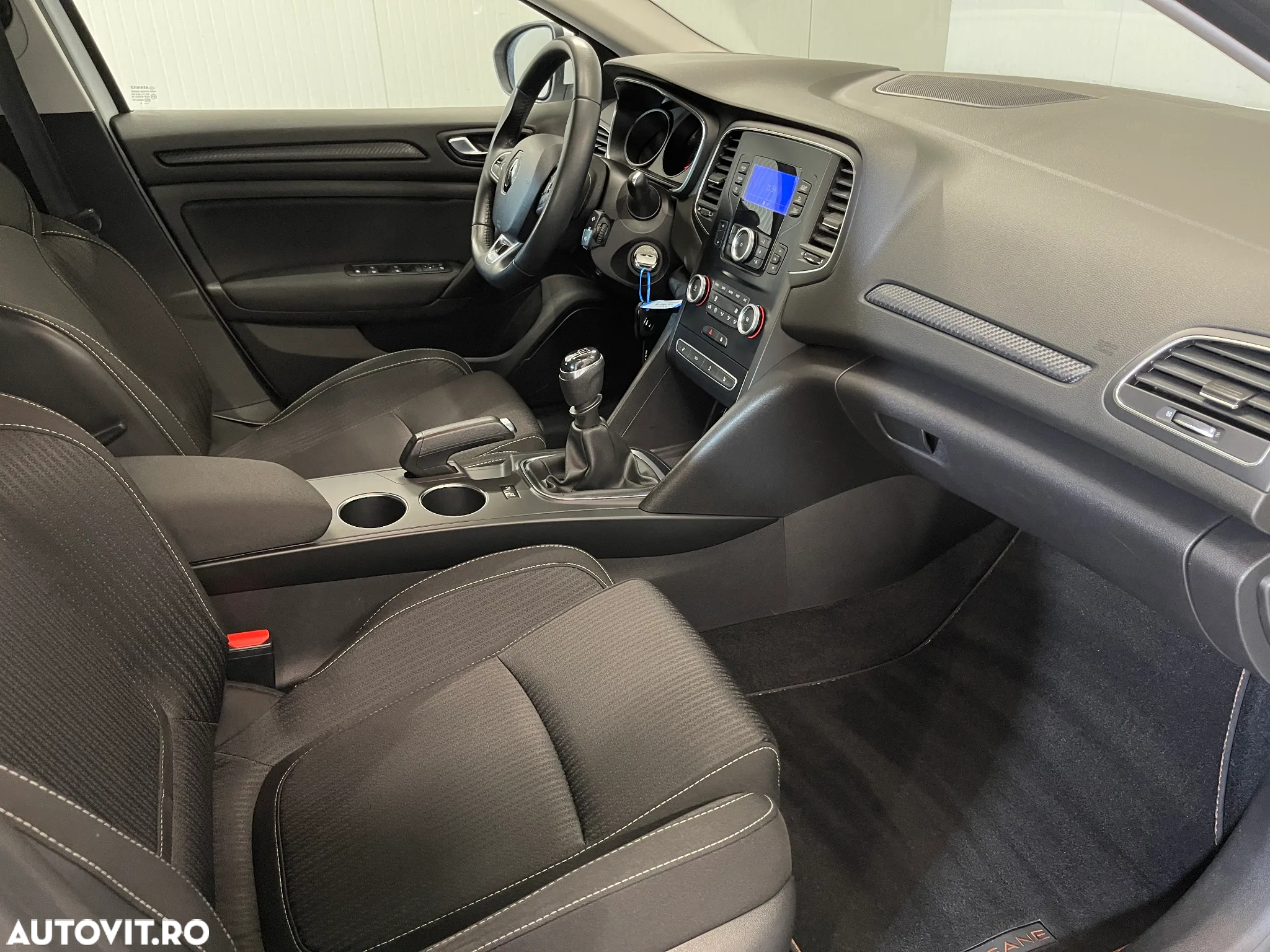 Renault Megane Blue dCi 116 Zen - 10