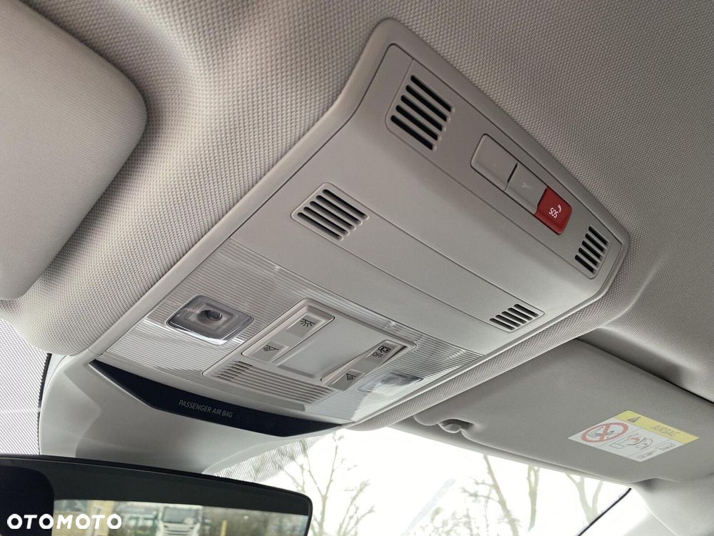 Volkswagen T-Roc 1.5 TSI Style DSG - 38