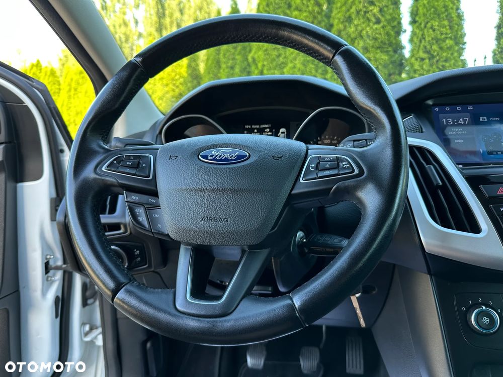 Ford Focus 1.5 EcoBlue STart-Stopp-System TITANIUM - 4