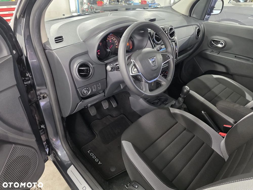 Dacia Lodgy 1.3 TCe Stepway S&S - 26
