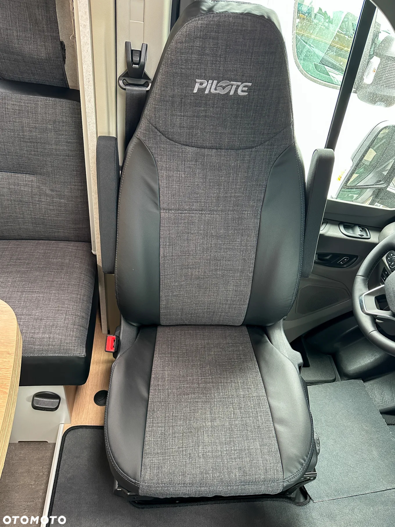 PILOTE ATLAS A690 G - 38