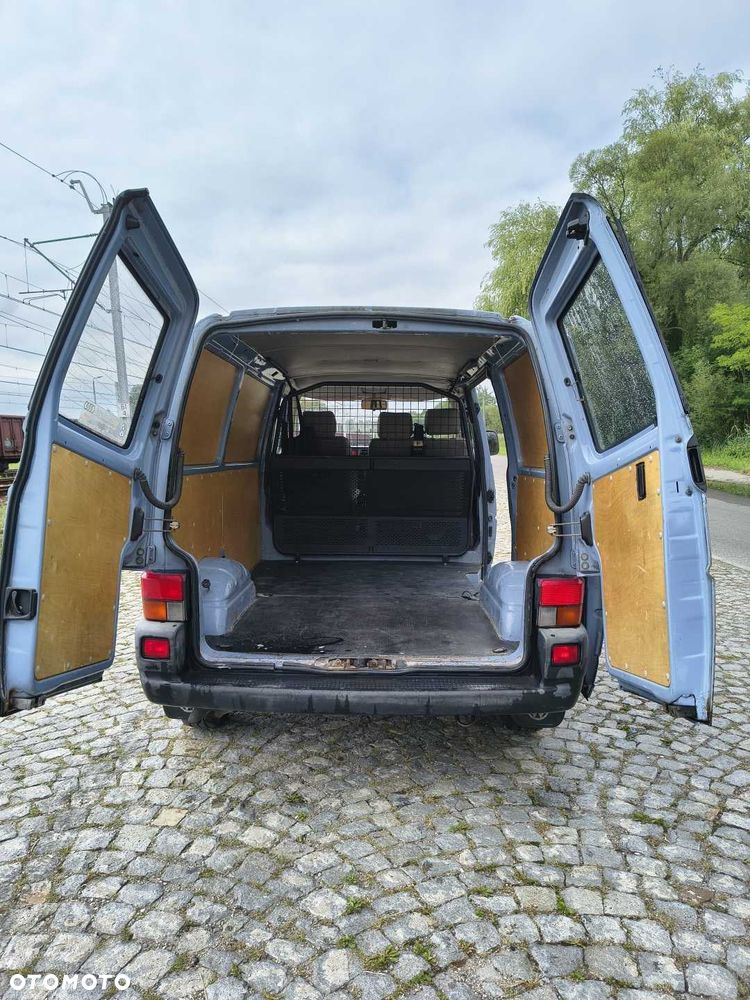 Volkswagen Transporter - 5