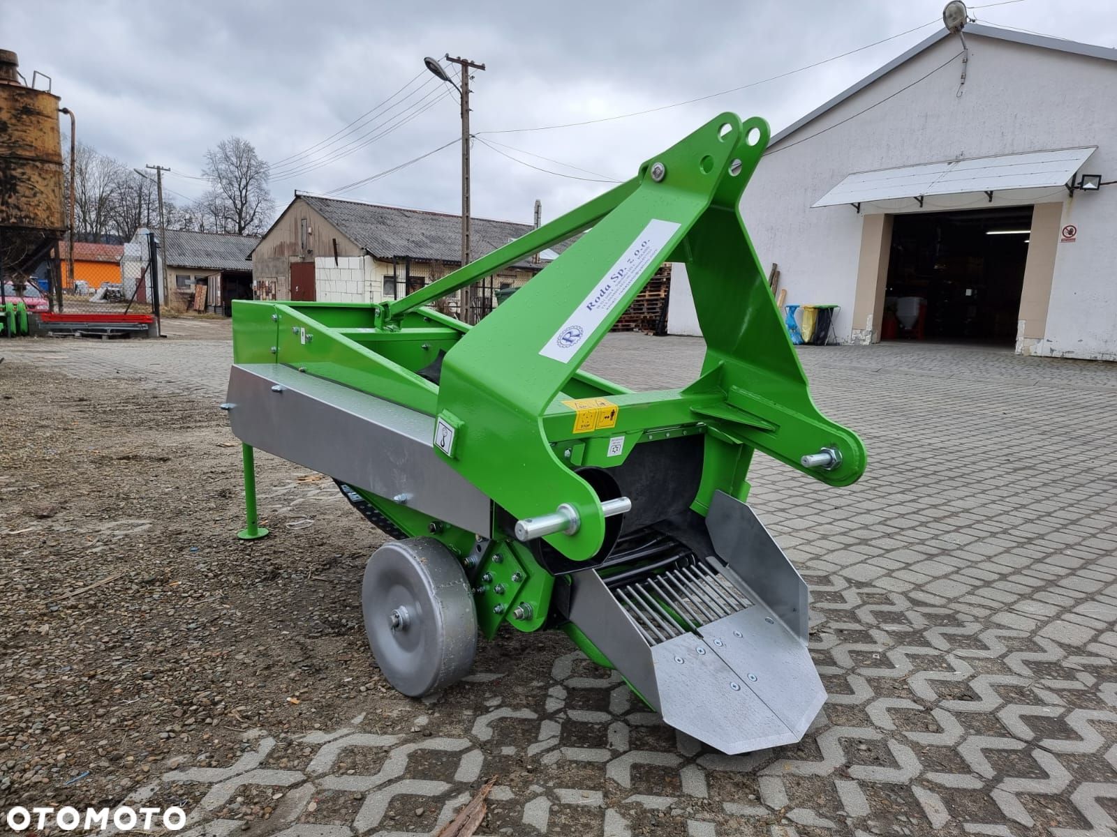 Kopaczka do ziemniaków elewatorowa jednorzędowa Taśmowa Przenośnikowa UPUS BOMET - 1