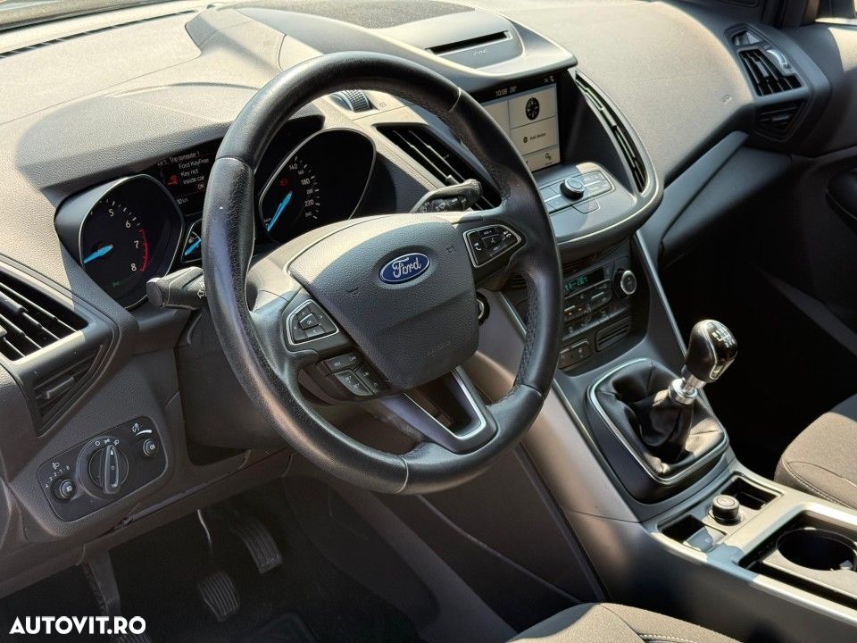 Ford Kuga 1.5 EcoBoost 2WD Trend - 17