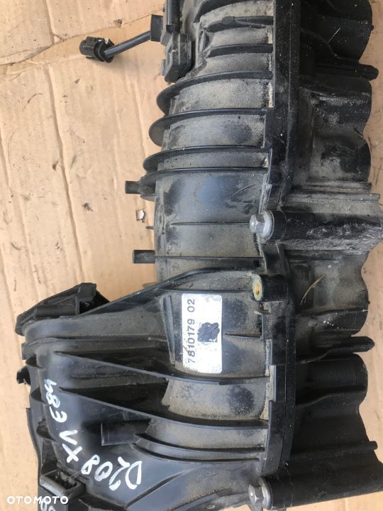 kolektor ssący BMW X1 E90 E87 E81 781017902 - 3