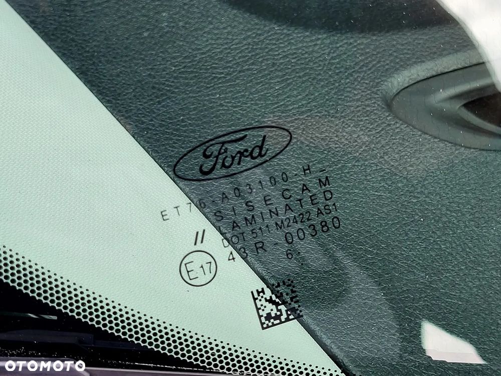 Ford Tourneo Courier 1.0 EcoBoost S&S Titanium - 26