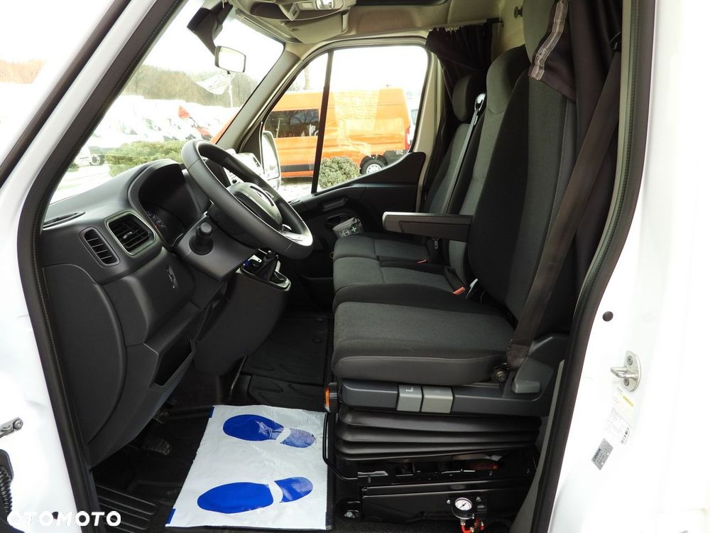 Renault MASTER PLANDEKA 10 PALET WEBASTO TEMPOMAT LEDY PNEUMATYKA KLIMATYZACJA  165KM - 28