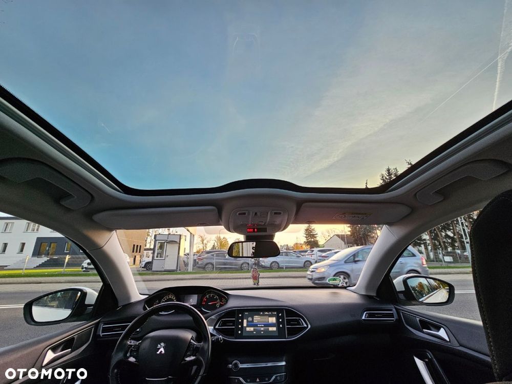 Peugeot 308 - 24
