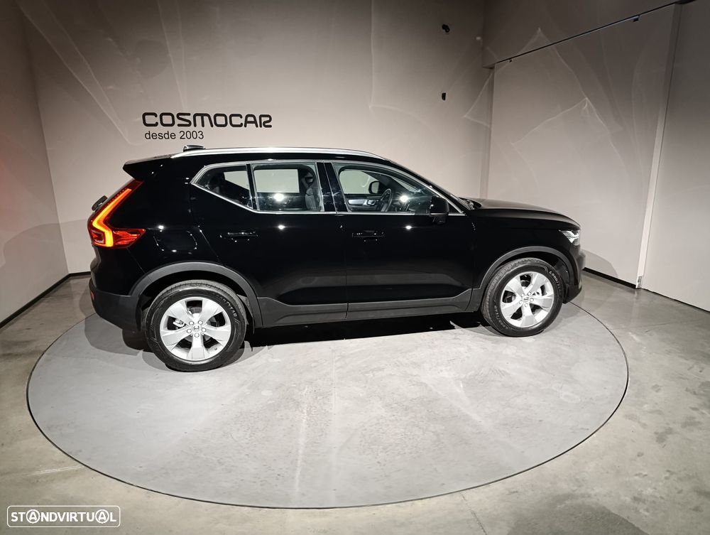 Volvo XC 40 1.5 T2 Momentum Geartronic - 22