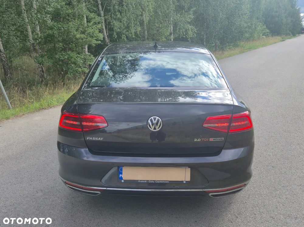 Volkswagen Passat - 15