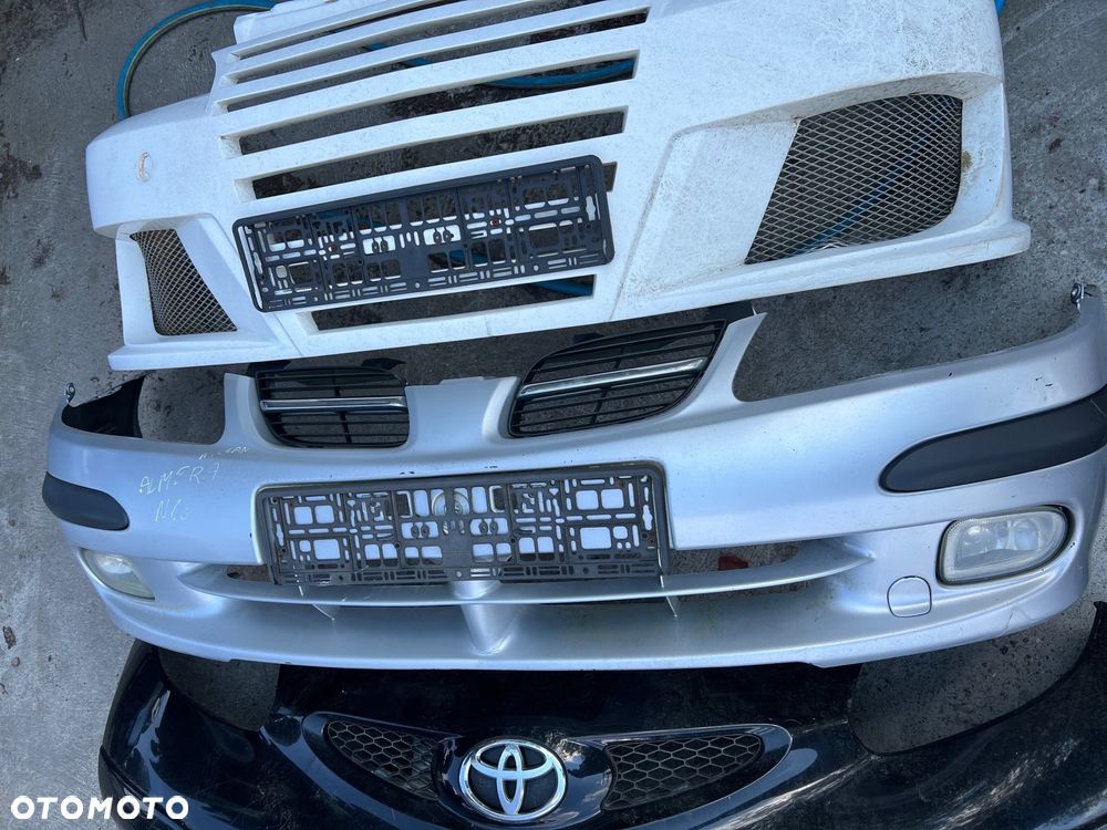 Zderzak przód przedni Nissan Almera N16