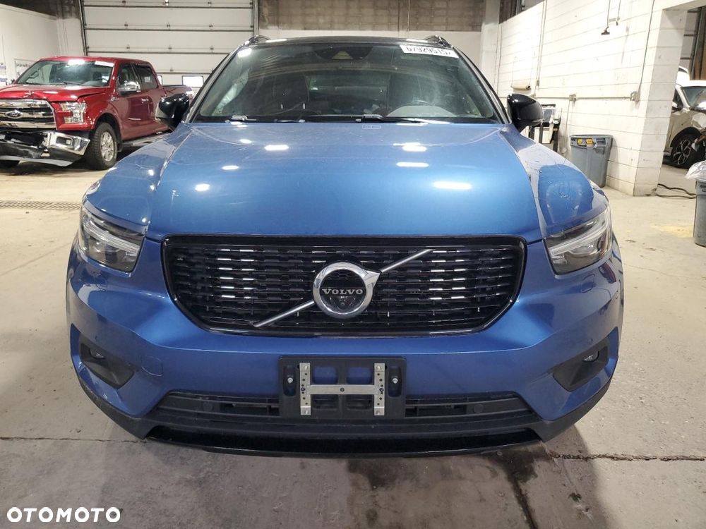 Volvo XC 40 T5 AWD Geartronic R-Design - 2