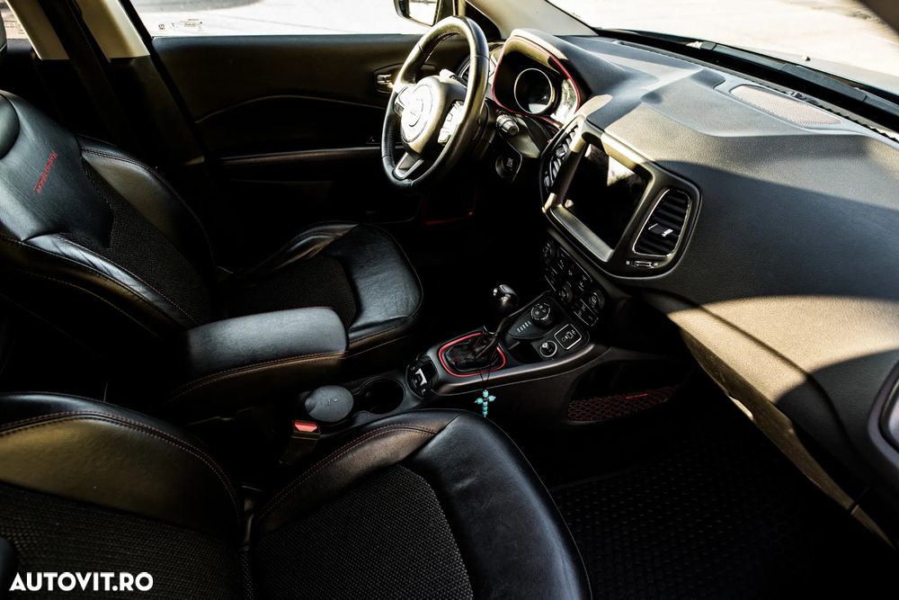 Jeep Compass 2.0 M-Jet 4x4 AT9 Low Trailhawk - 13