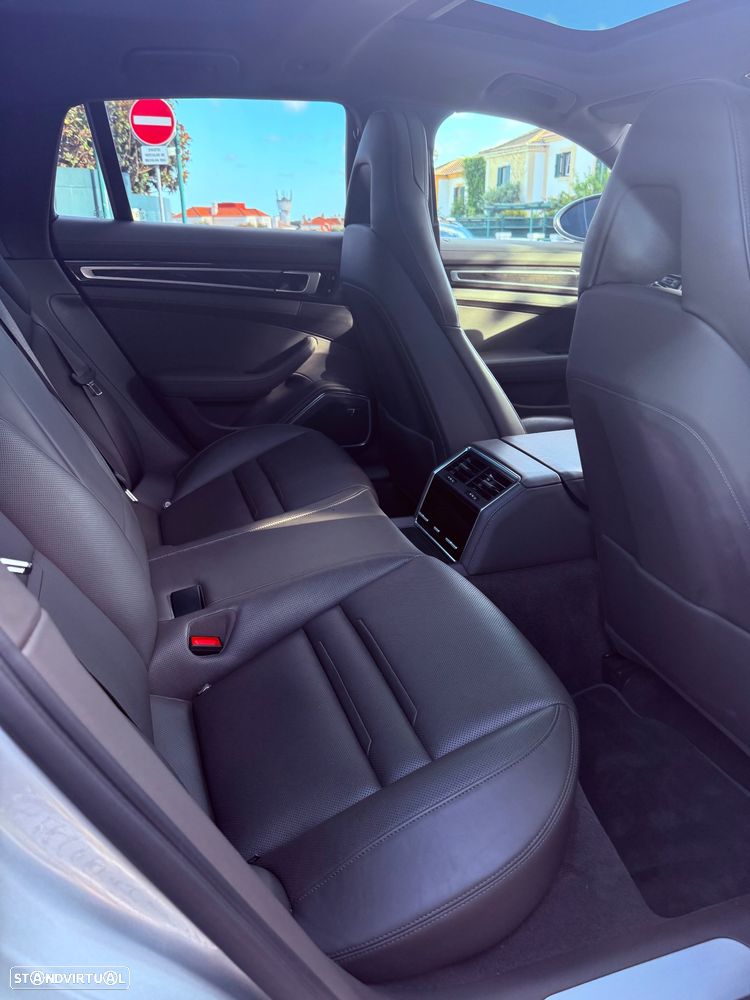 Porsche Panamera Sport Turismo 4S E-Hybrid - 18