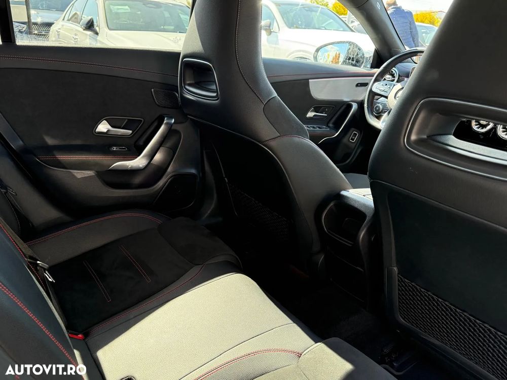 Mercedes-Benz CLA 220 4MATIC Coupe - 30