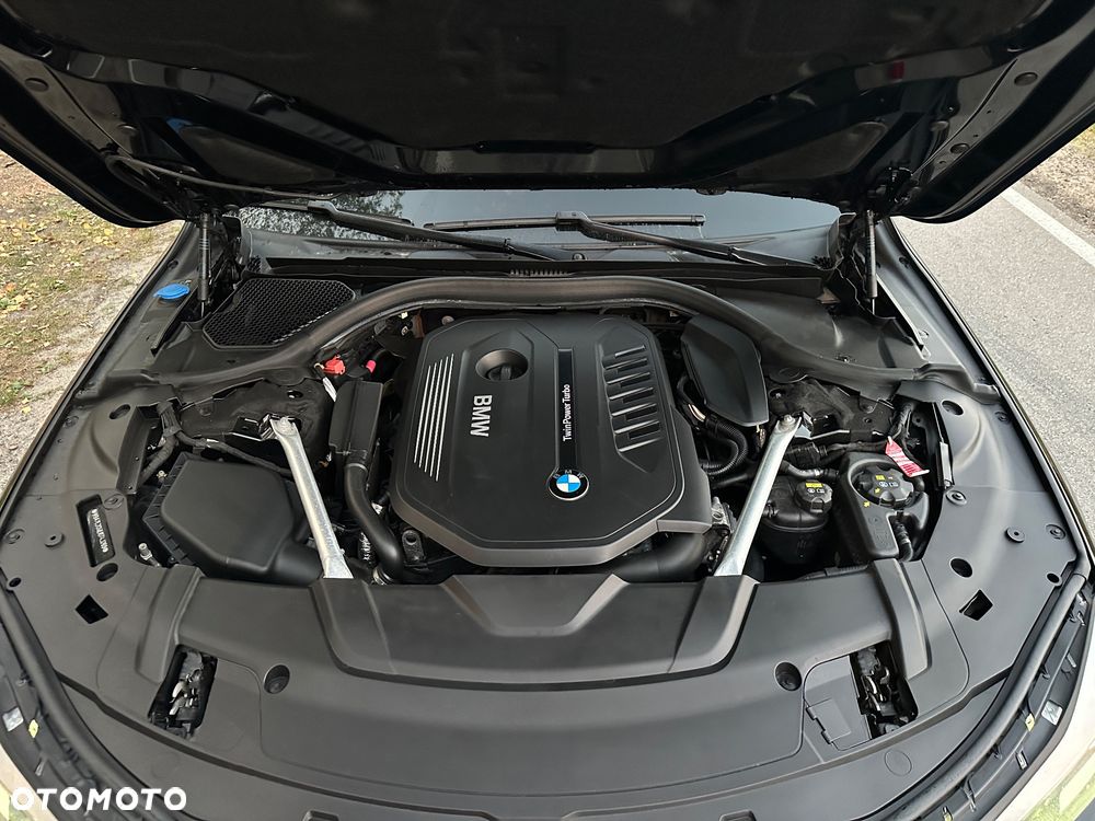 BMW Seria 7 740Li - 20