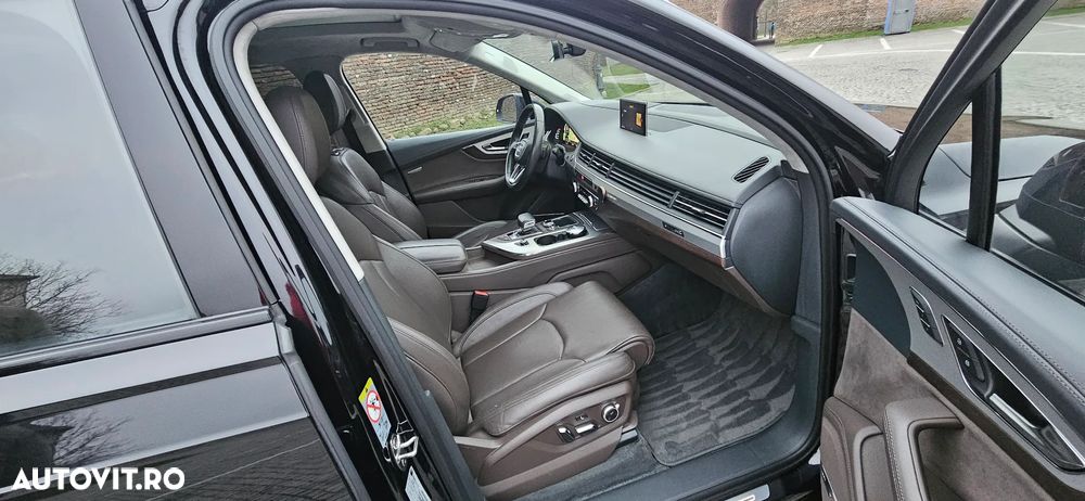 Audi SQ7 TDI quattro tiptronic - 13