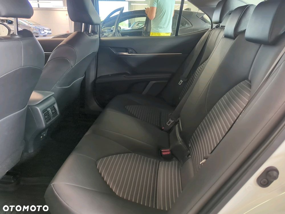 Toyota Camry 2.5 Hybrid Prestige CVT - 9