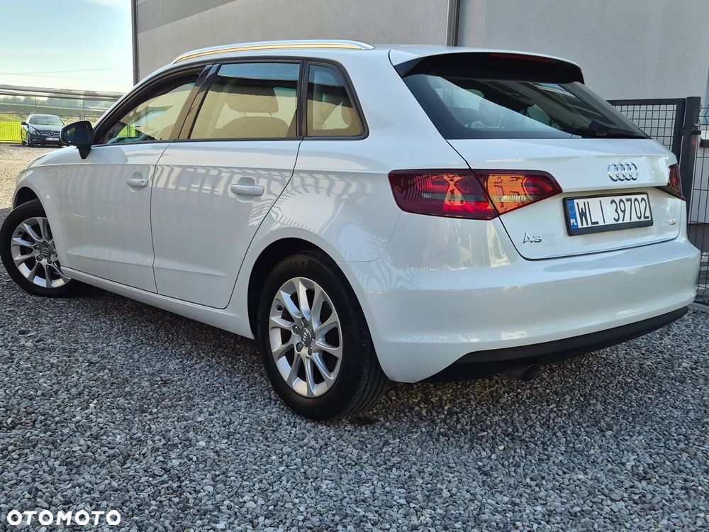 Audi A3 Sportback 1.6 TDI Ambiente - 3