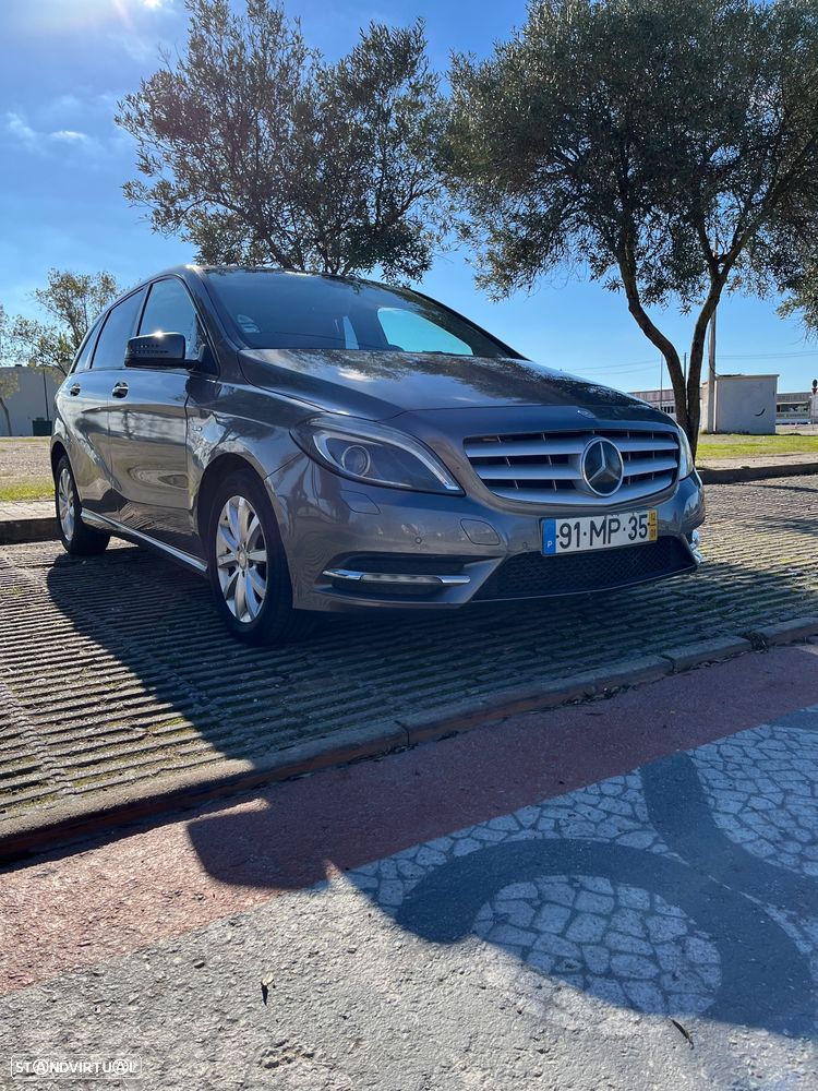 Mercedes-Benz B 200 - 5