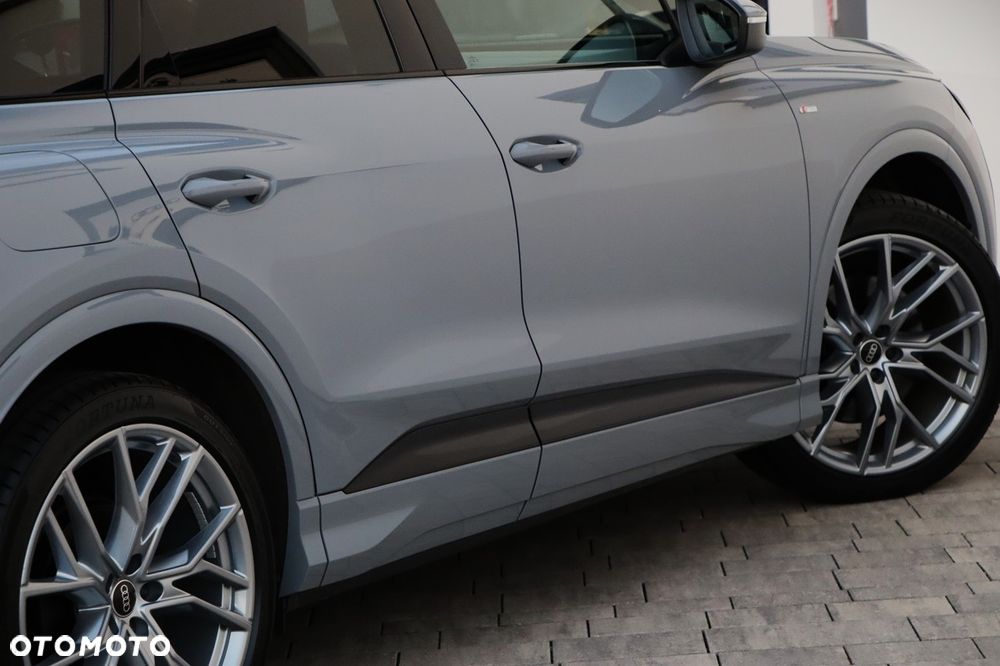 Audi Q4 e-tron - 18