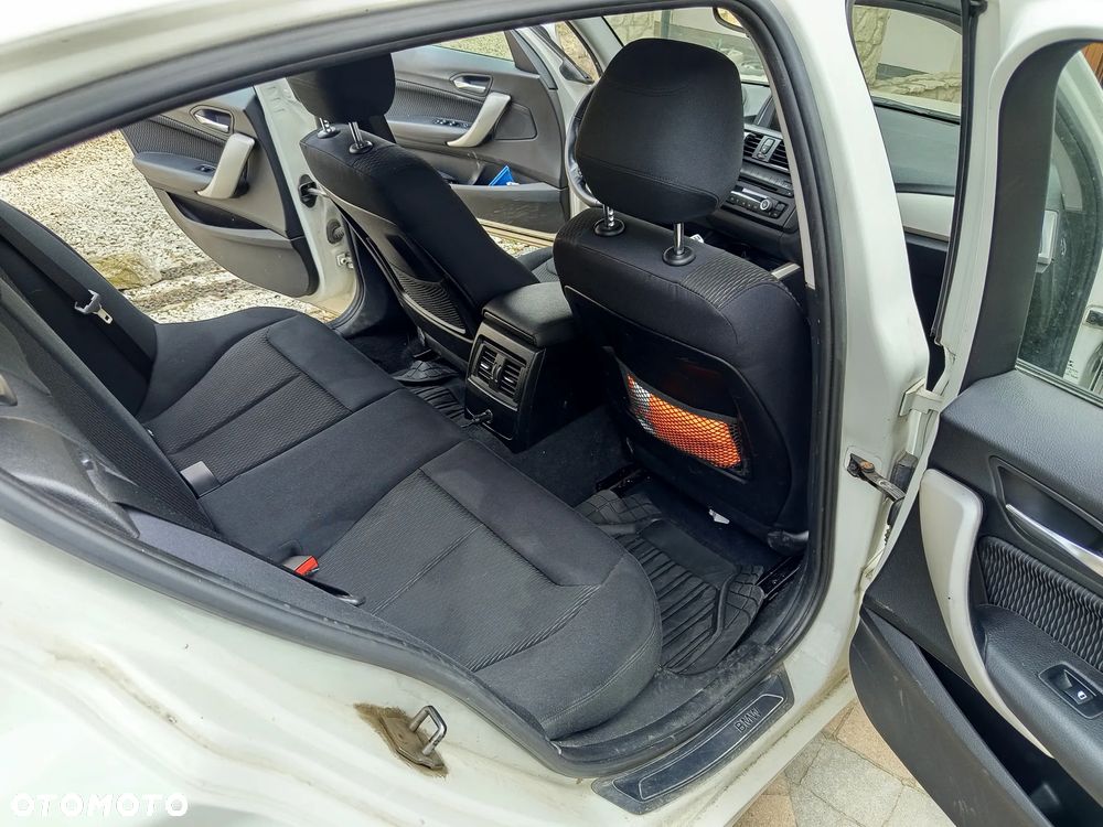 BMW Seria 1 118i Sport Line - 8